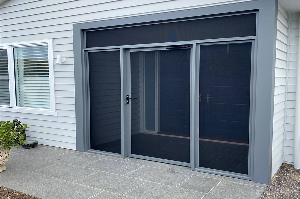 ForceField hinge door with side and top panels screened