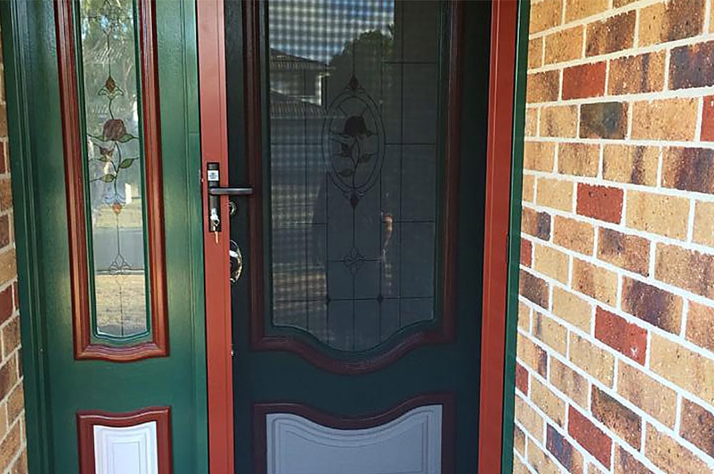 ForceField hinge door