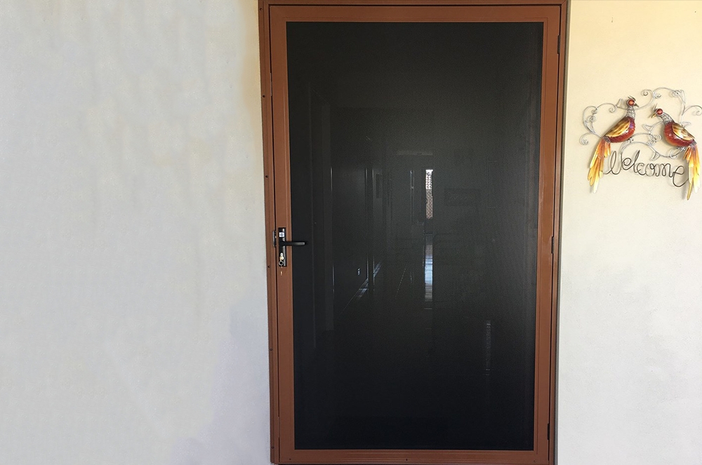 ForceField hinge door