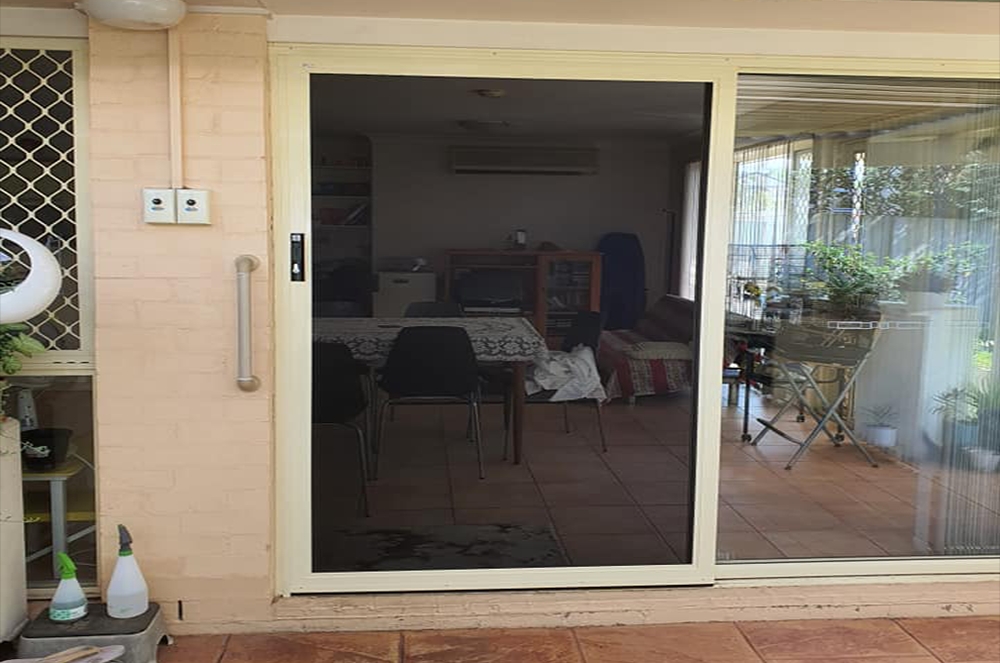 ForceField sliding door