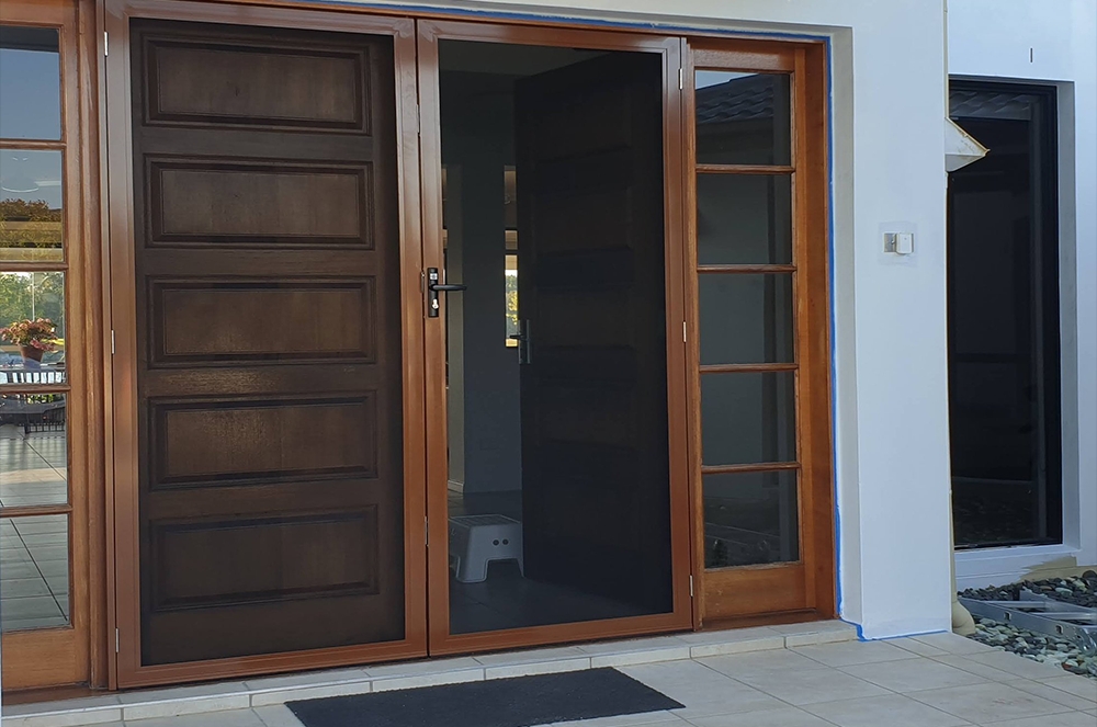 ForceField hinge doors